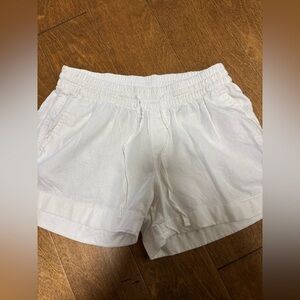 Old navy shorts ladies size small white spring summer